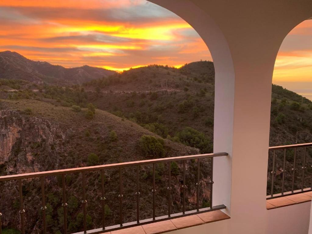 Casa Con Increibles Vistas A Las Montanas Y Al Mar Frigiliana Ngoại thất bức ảnh